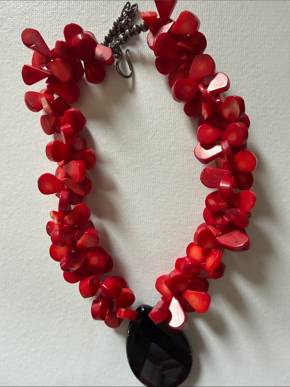 Red Floral Cluster Necklace with Black Pendant